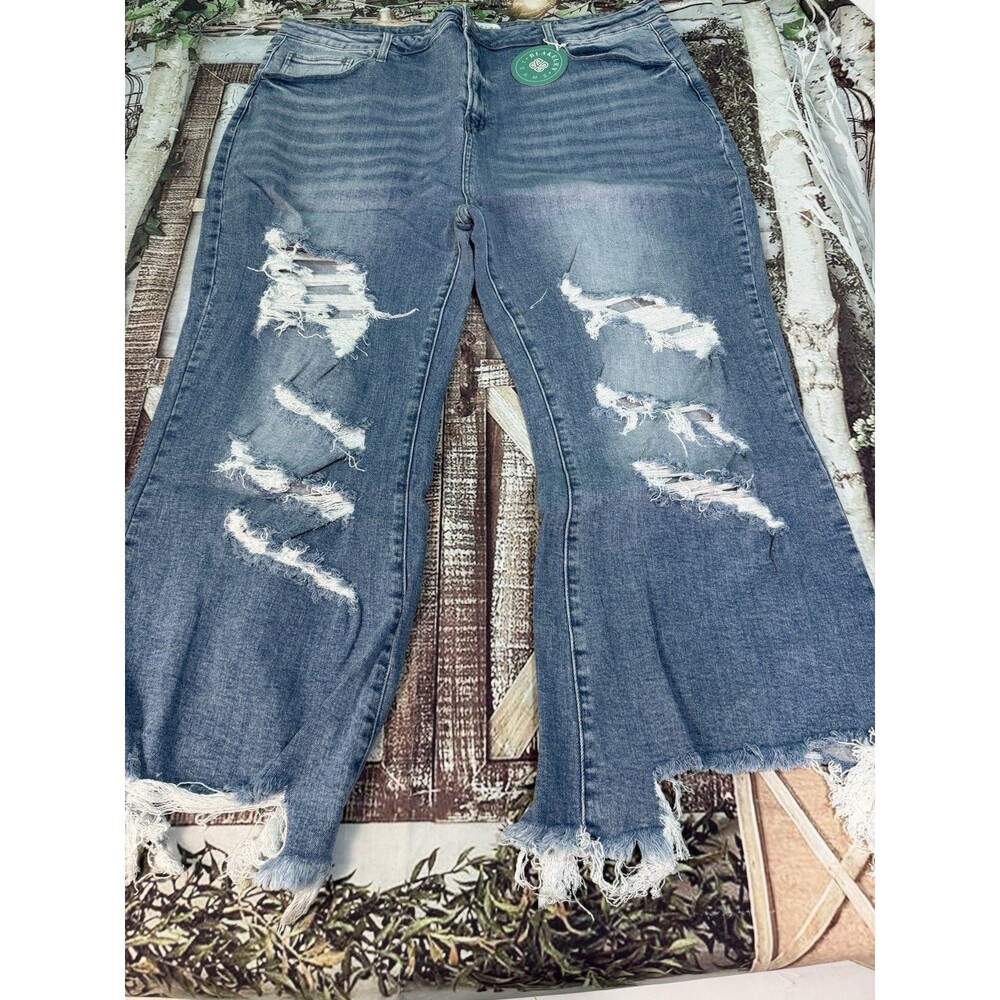 Blakeley cropped Jeans distressed raw uneven hem size 5x style HZ2437 Light blue
